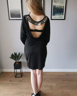 Czarna sukienka – Boohoo