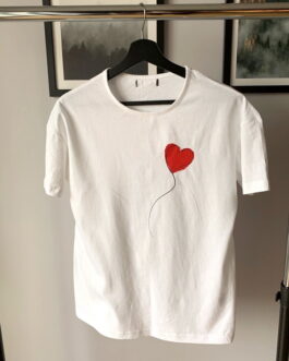 Biały T-shirt z sercem