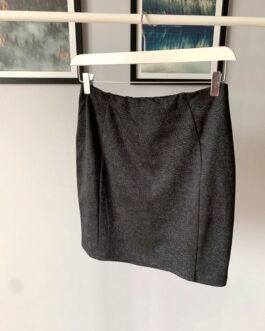 Czarna spódniczka – Papaya