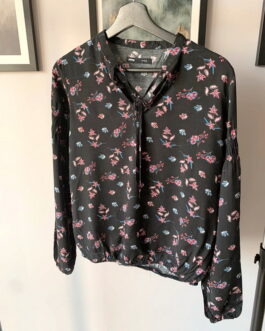 Czarna bluzka w kwiaty – Sinsay