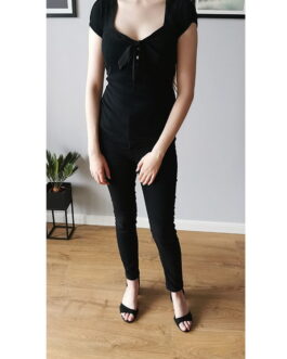 Czarna wiązana bluzka – Miss Selfridge