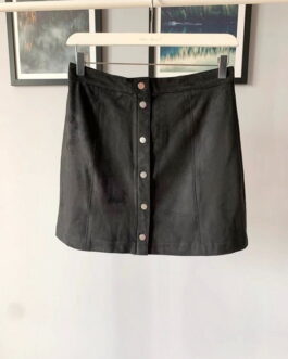 Czarna zamszowa spódniczka – H&M