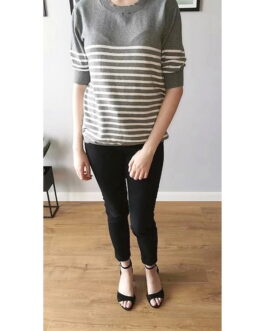 Szary sweter w paski – Atmosphere