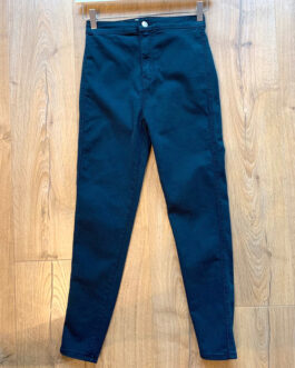 Granatowe rurki – Bershka