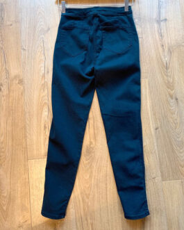 Granatowe rurki – Bershka